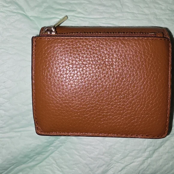 Michael Kors Tan Leather Wallet - Picture 2 of 4